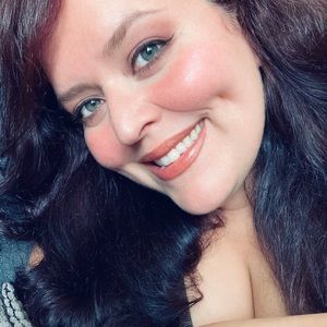 Meet your Posher, Alicia